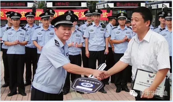 給躍迪投票—2015年度“十大最受關(guān)注特種裝備企業(yè)”評選終端對決已開戰(zhàn)！??！