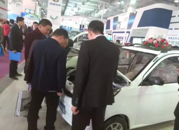 躍迪汽車濟(jì)南展盛裝亮相，引領(lǐng)新能源行業(yè)新坐標(biāo)