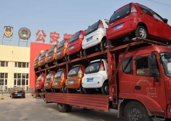 躍迪電動汽車批量發(fā)車四川——安全，節(jié)能，環(huán)保
