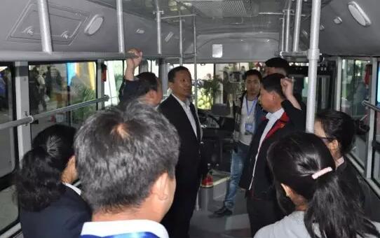 躍迪新能源電動(dòng)客車閃亮亮相2016絲博會(huì)暨第二十屆西洽會(huì)