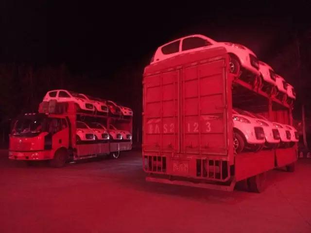 電動(dòng)汽車出發(fā)了。