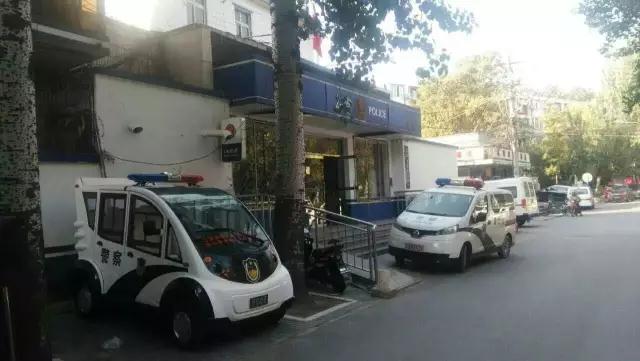 北京東城區(qū)30余臺(tái)躍迪電動(dòng)巡邏車、躍迪移動(dòng)警務(wù)室批量交付