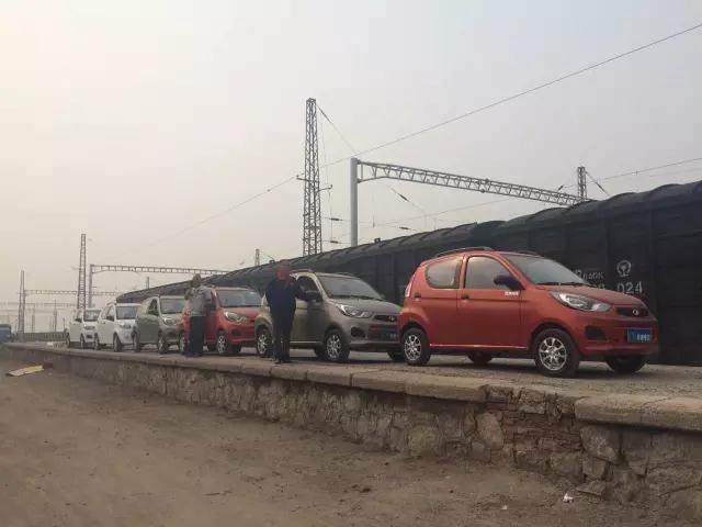 躍迪電動(dòng)汽車鐵路運(yùn)輸準(zhǔn)備中