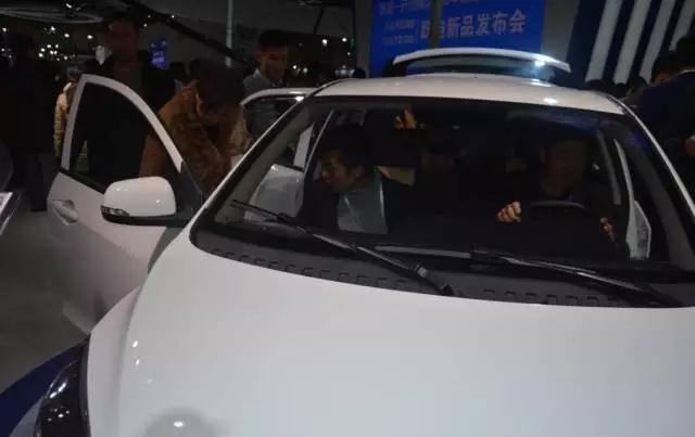 躍迪智能家族集結(jié)亮相鄭州展，萬人見證，共贏未來