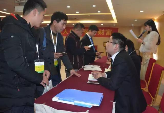 躍迪智能家族集結(jié)亮相鄭州展，萬人見證，共贏未來