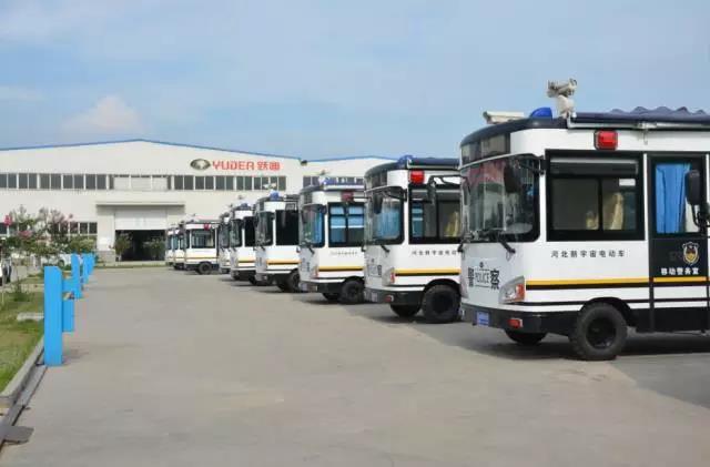 躍迪電動(dòng)流動(dòng)警務(wù)室集合完畢，準(zhǔn)備裝車