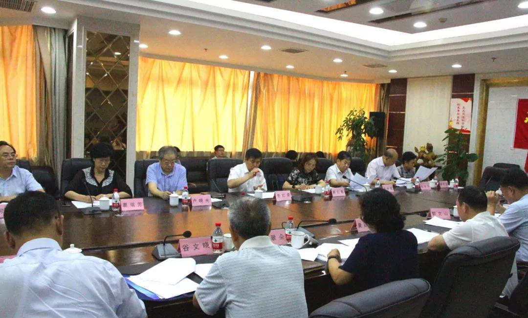 河北省政協(xié)常委、躍迪集團(tuán)董事長呂洪濤出席省政協(xié)重點(diǎn)提案督辦座談會