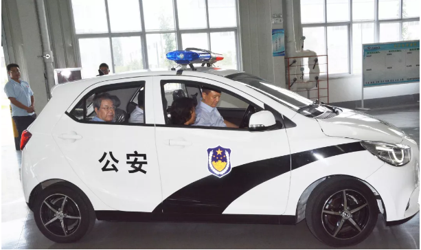 河北省政協(xié)副主席盧曉光，河北省委統(tǒng)戰(zhàn)部副部長、省工商聯(lián)黨組書記郭翠朵率調(diào)研組到躍迪集團(tuán)開展重點(diǎn)提案督辦調(diào)研