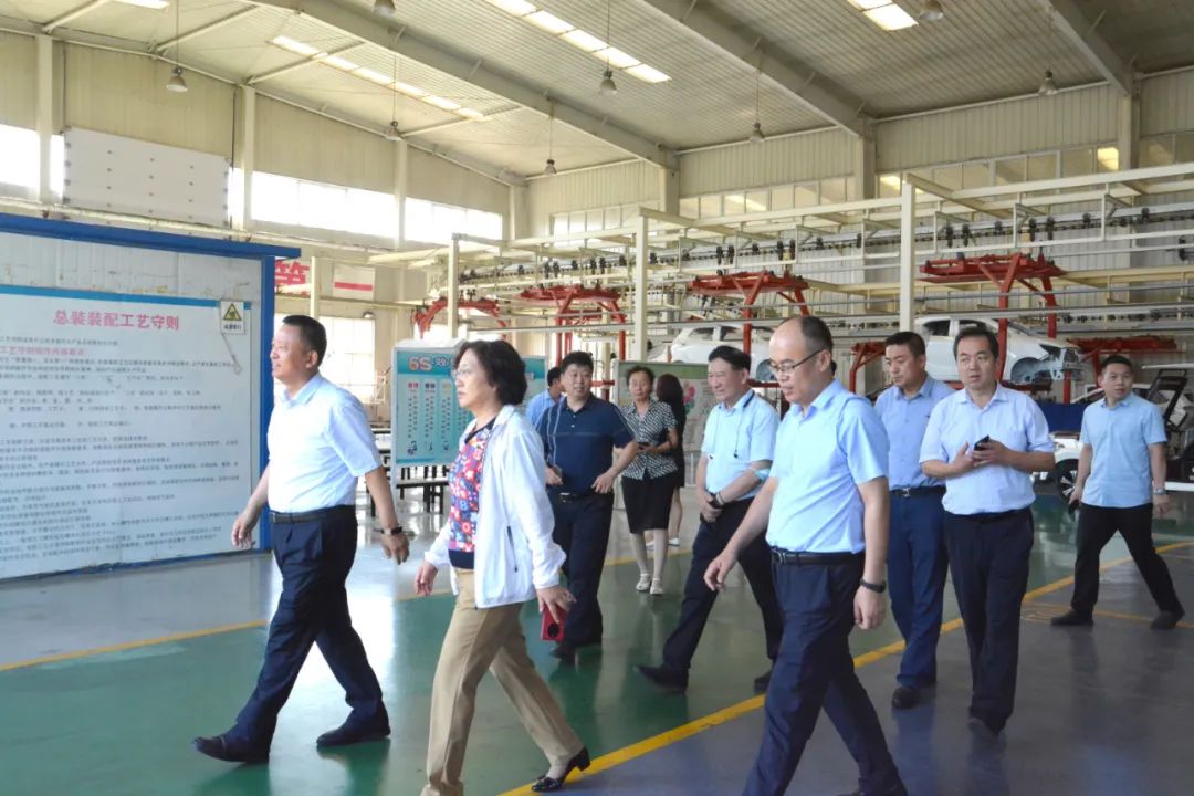 呂梁市委常委、副市長(zhǎng)劉晉萍一行 蒞臨躍迪集團(tuán)考察調(diào)研