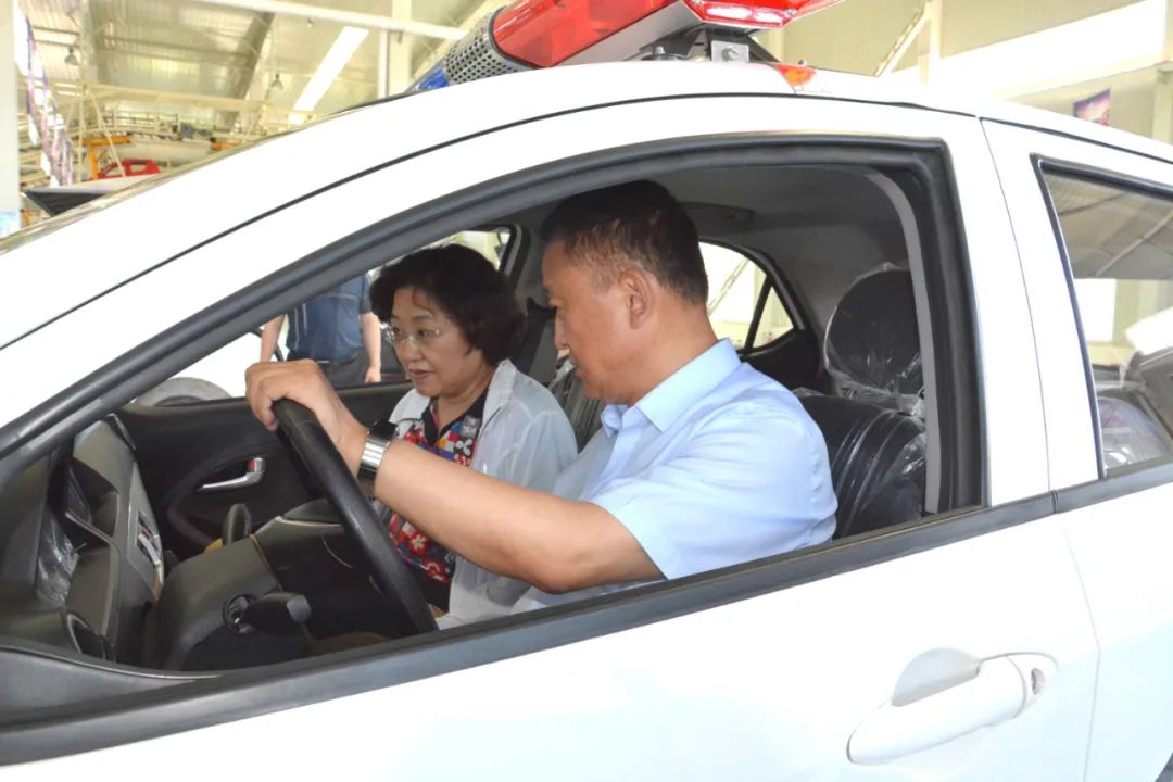 呂梁市委常委、副市長(zhǎng)劉晉萍一行 蒞臨躍迪集團(tuán)考察調(diào)研