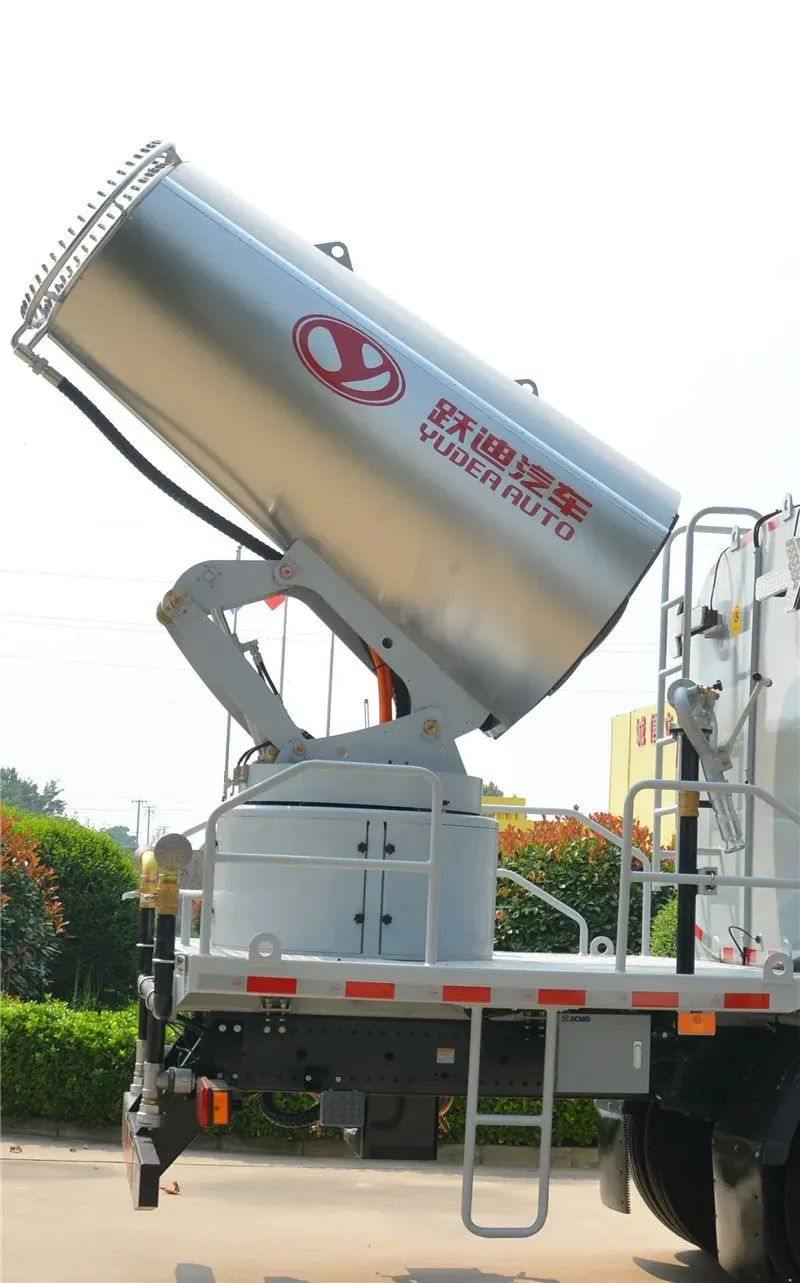躍迪集團(tuán)新能源多功能抑塵車——低碳環(huán)保、降溫除塵