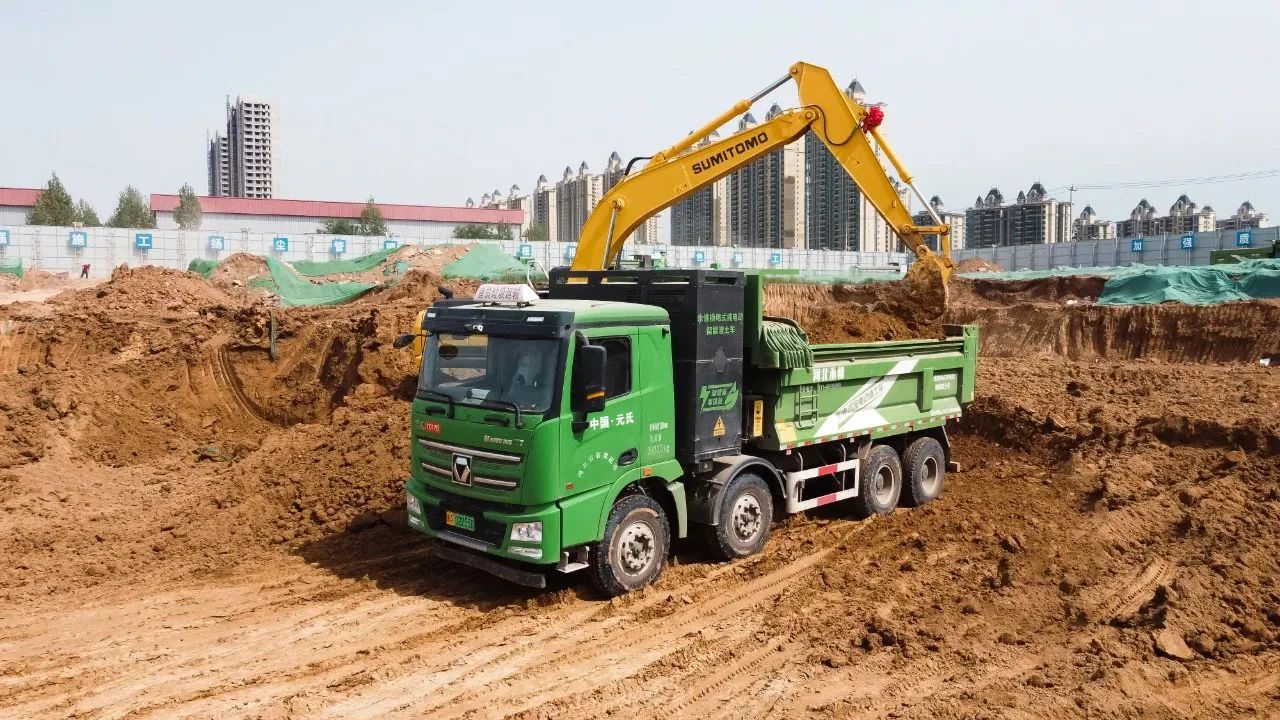 零污染、零排放--躍迪集團新能源自卸渣土車